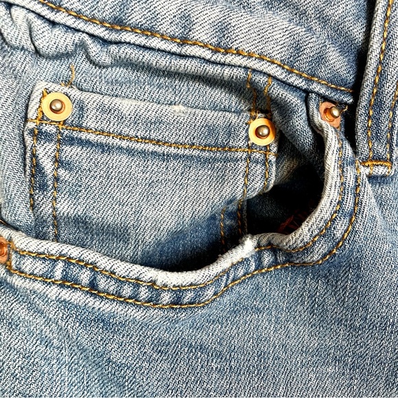 WILD Fable High Rise Mom Denim Jean Distressed Size 2 - Picture 5 of 5